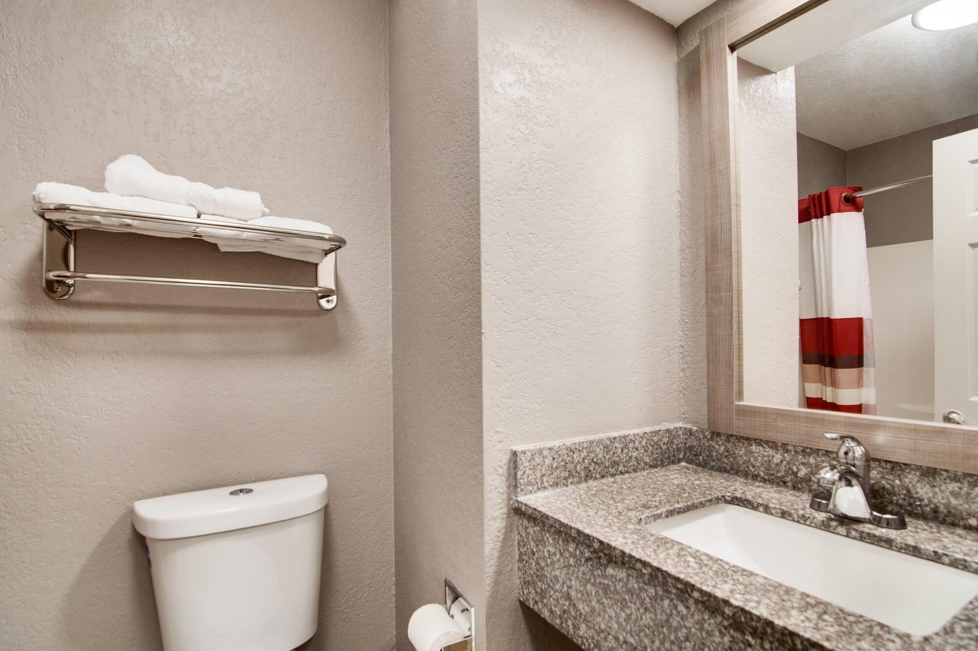 Red Roof Inn & Suites Pensacola-Nas Corry Beach Haven Exterior foto