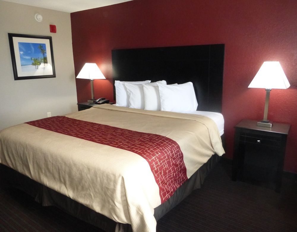 Red Roof Inn & Suites Pensacola-Nas Corry Beach Haven Exterior foto